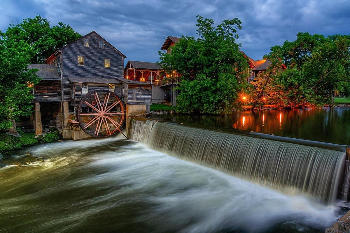 Key Lime Pie, Hot Tub,Wifi, 1089 Free Tickets Each Paid Day, Dollywood And More Гатлинбург Экстерьер фото