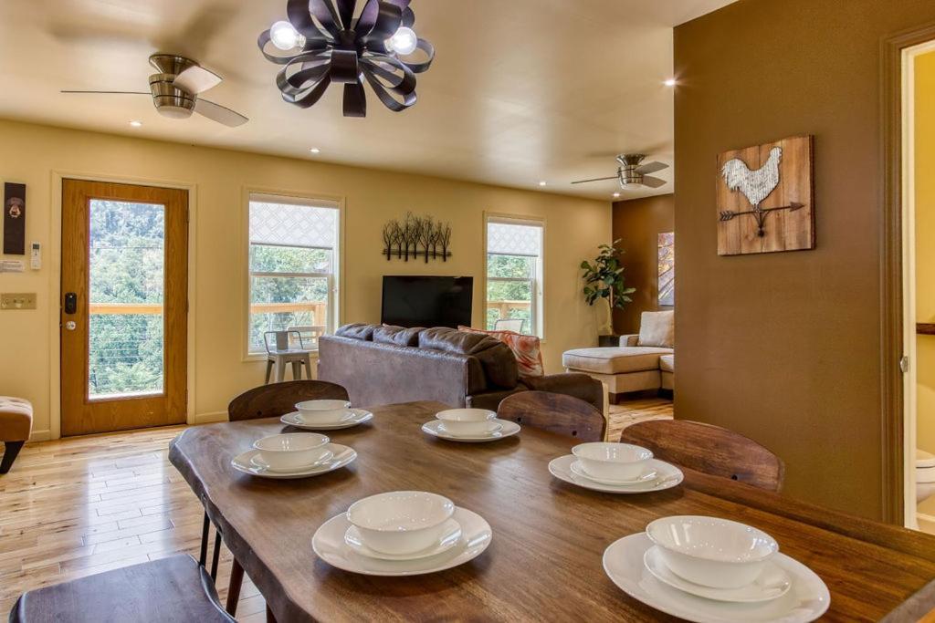 Key Lime Pie, Hot Tub,Wifi, 1089 Free Tickets Each Paid Day, Dollywood And More Гатлинбург Экстерьер фото