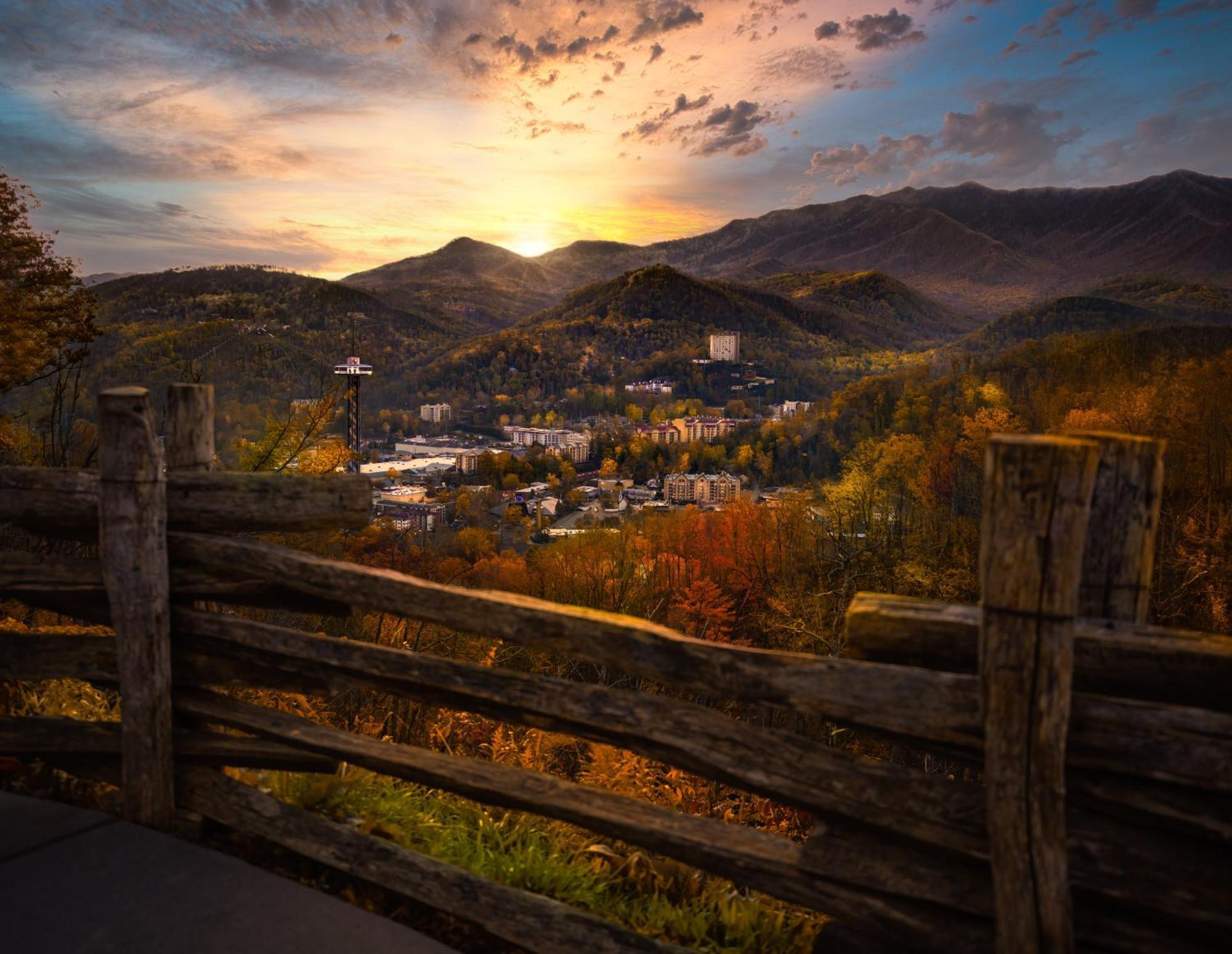 Key Lime Pie, Hot Tub,Wifi, 1089 Free Tickets Each Paid Day, Dollywood And More Гатлинбург Экстерьер фото